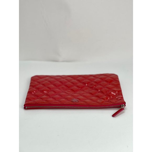 Chanel Patent Quilted Medium Cosmetic Case Dark Pink - Picture 11 of 15